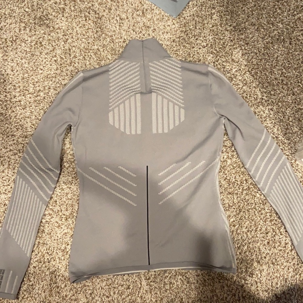 NWOT PRADA SPORTS TOP